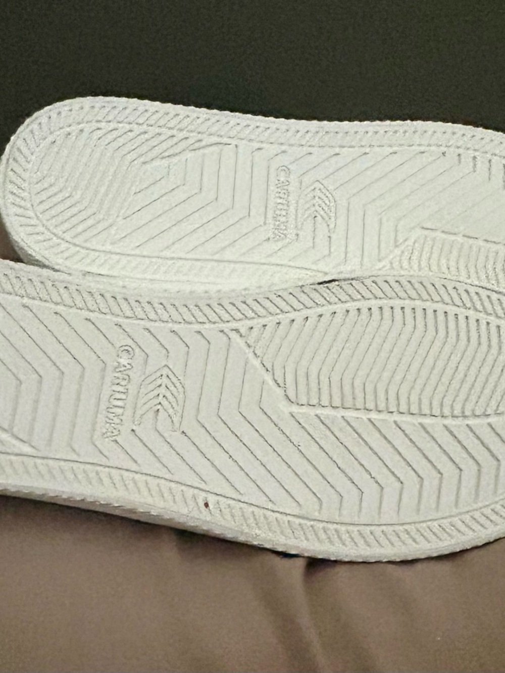 Cariuma OCA Low White Canvas Sneakers. Women’s 9.5. Lace Up Casual Shoes - Picture 7 of 8
